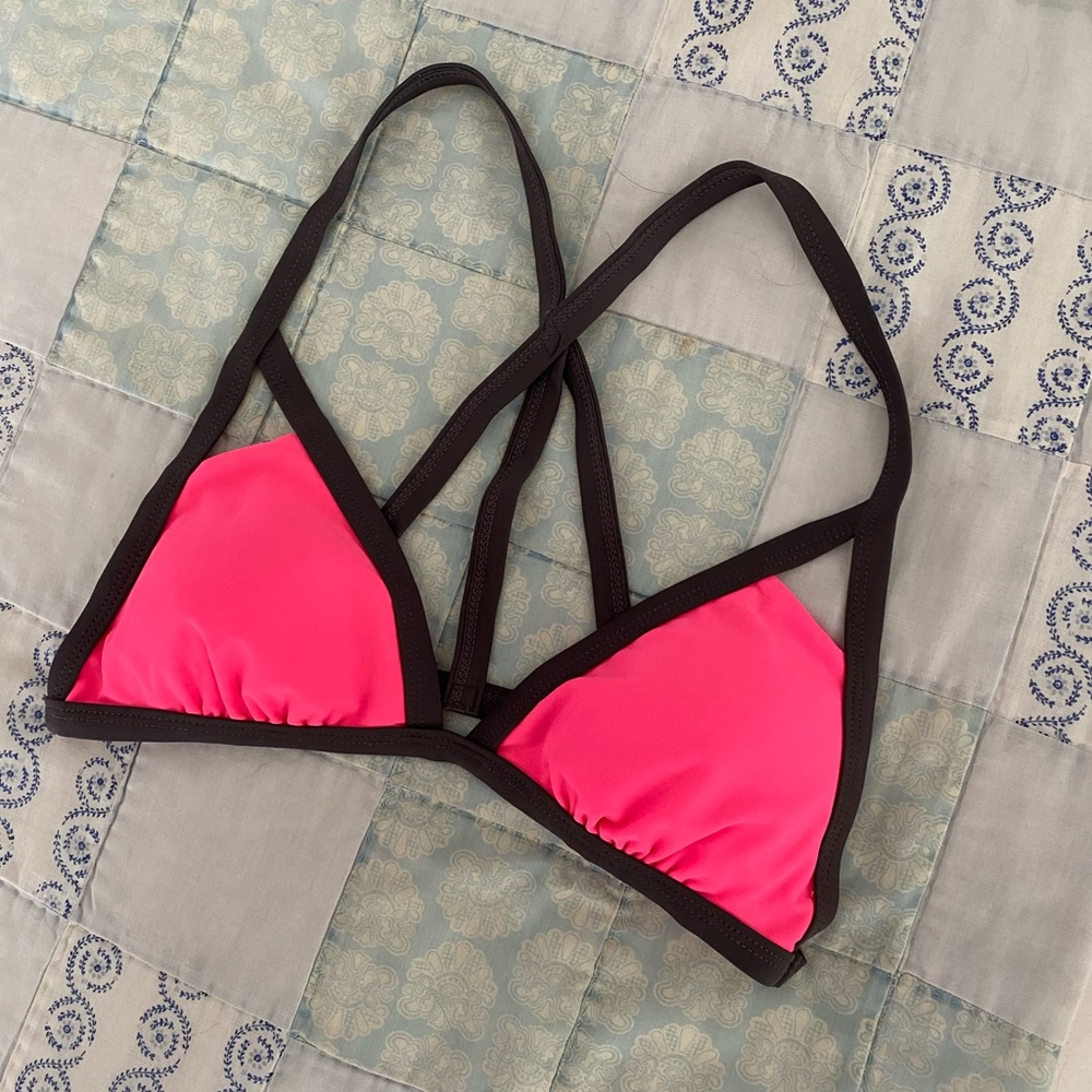 Color Block Pink/Gray Triangle Cut Out Bikini Top